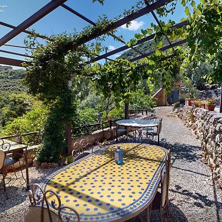 Ai Cinque Campanili Гостевой дом 4*