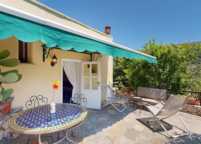 Ai Cinque Campanili בית הארחה 4*